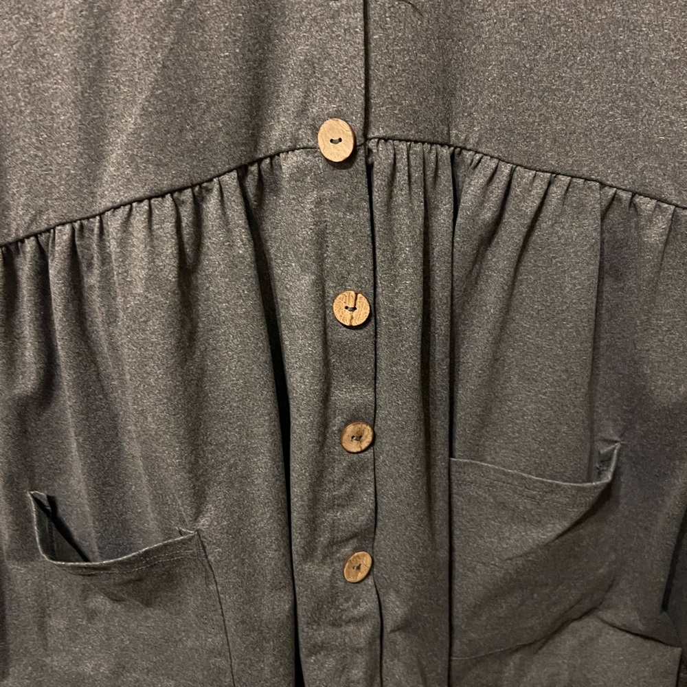 Cute wide short sleeve top - Picture 3 of 3